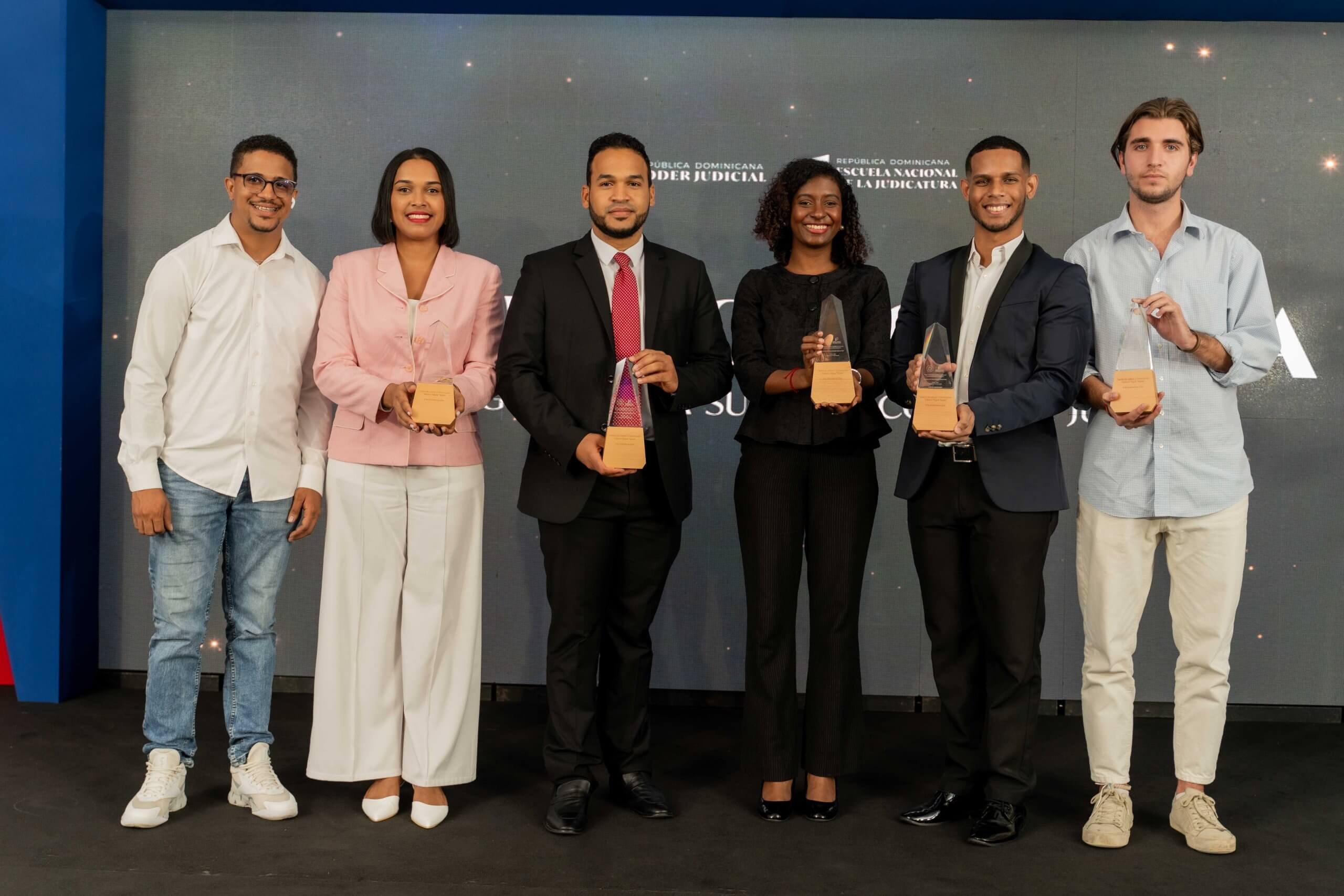 Poder Judicial y Escuela Nacional de la Judicatura premian ganadores primera edición concurso periodístico “Comunicación Judicial” 